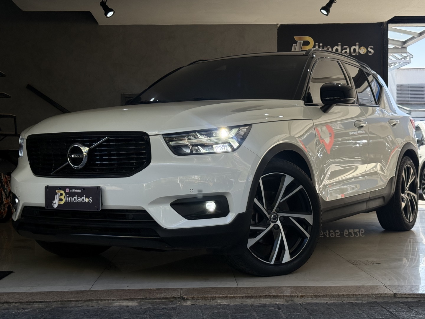 VOLVO XC40 2.0 T5 GASOLINA R-DESIGN AWD GEARTRONIC
