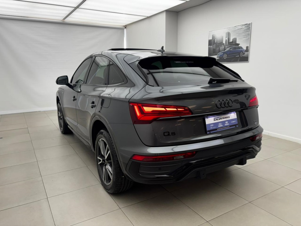 Q5 2.0 55 TFSIE PHEV SPORTBACK PERFORMANCE BLACK QUATTRO S TRONIC1