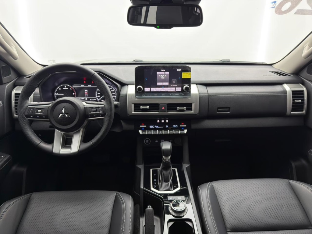 TRITON 2.4 BITURBO DIESEL CD HPE-S 4X4 AUTOMÁTICO6