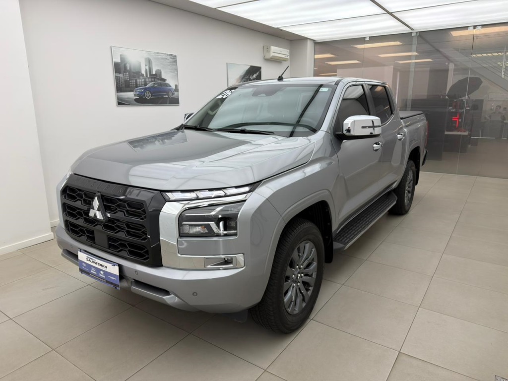 TRITON 2.4 BITURBO DIESEL CD HPE-S 4X4 AUTOMÁTICO