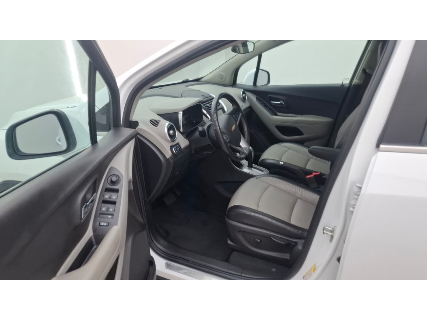 TRACKER 1.8 MPFI LTZ 4X2 16V FLEX 4P AUTOMÁTICO3