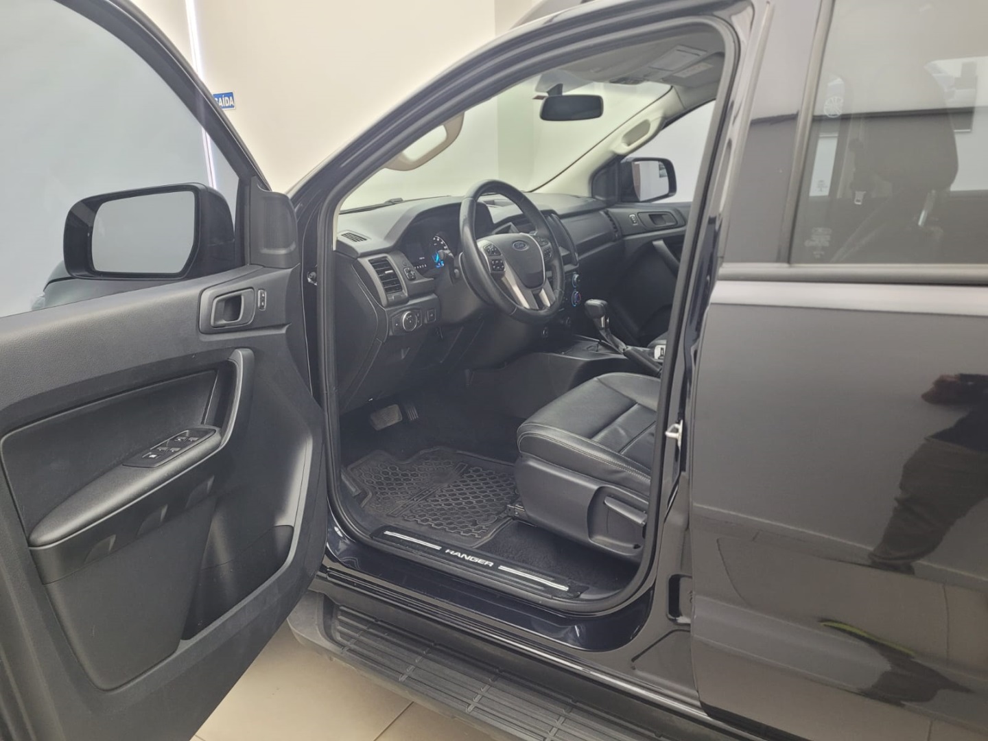 RANGER 2.2 BLACK 4X2 CD 16V DIESEL 4P AUTOMÁTICO3
