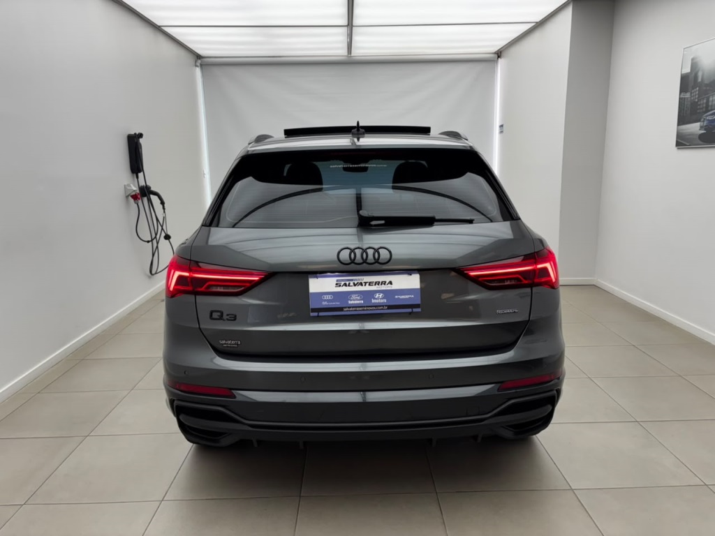 Q3 2.0 40 TFSI GASOLINA PERFORMANCE BLACK QUATTRO TIPTRONIC3