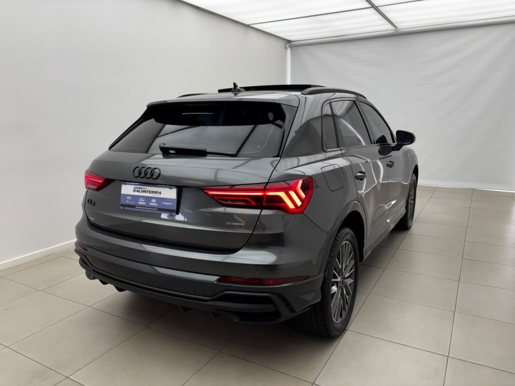 Q3 2.0 40 TFSI GASOLINA PERFORMANCE BLACK QUATTRO TIPTRONIC4