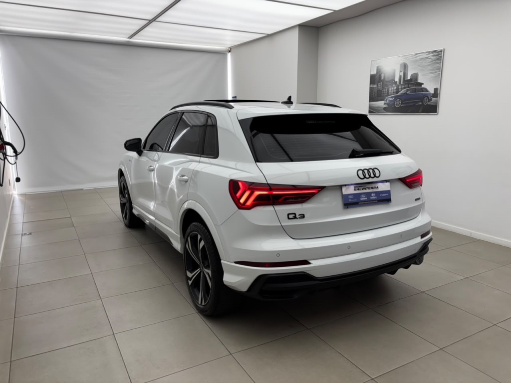 Q3 2.0 40 TFSI GASOLINA PERFORMANCE BLACK PLUS QUATTRO TIPTRONIC3