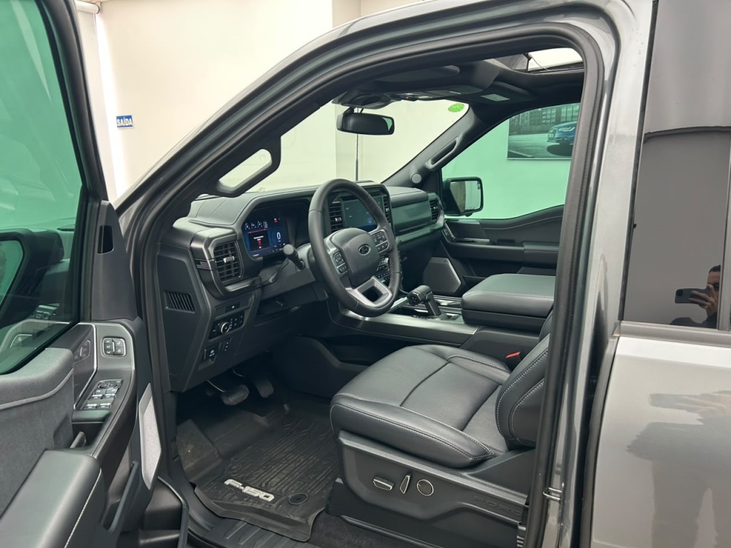 F-150 5.0 V8 GASOLINA CD LARIAT BLACK FX4 AUTOMÁTICO3