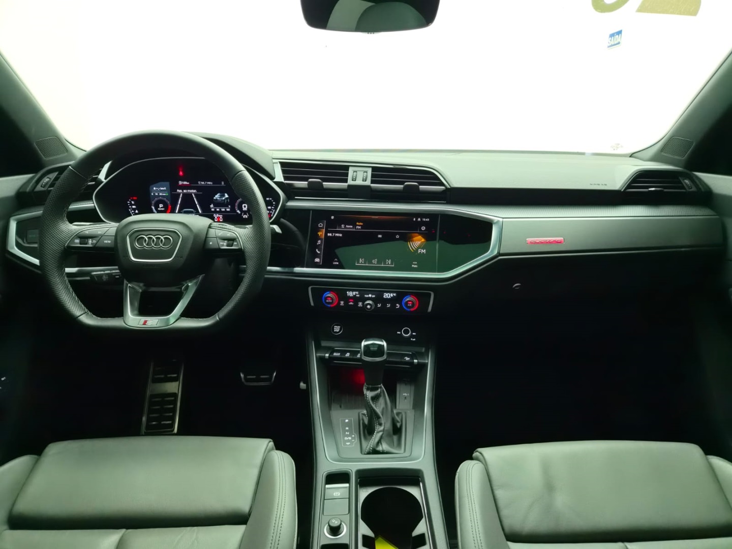 Q3 2.0 40 TFSI GASOLINA PERFORMANCE BLACK PLUS QUATTRO TIPTRONIC8