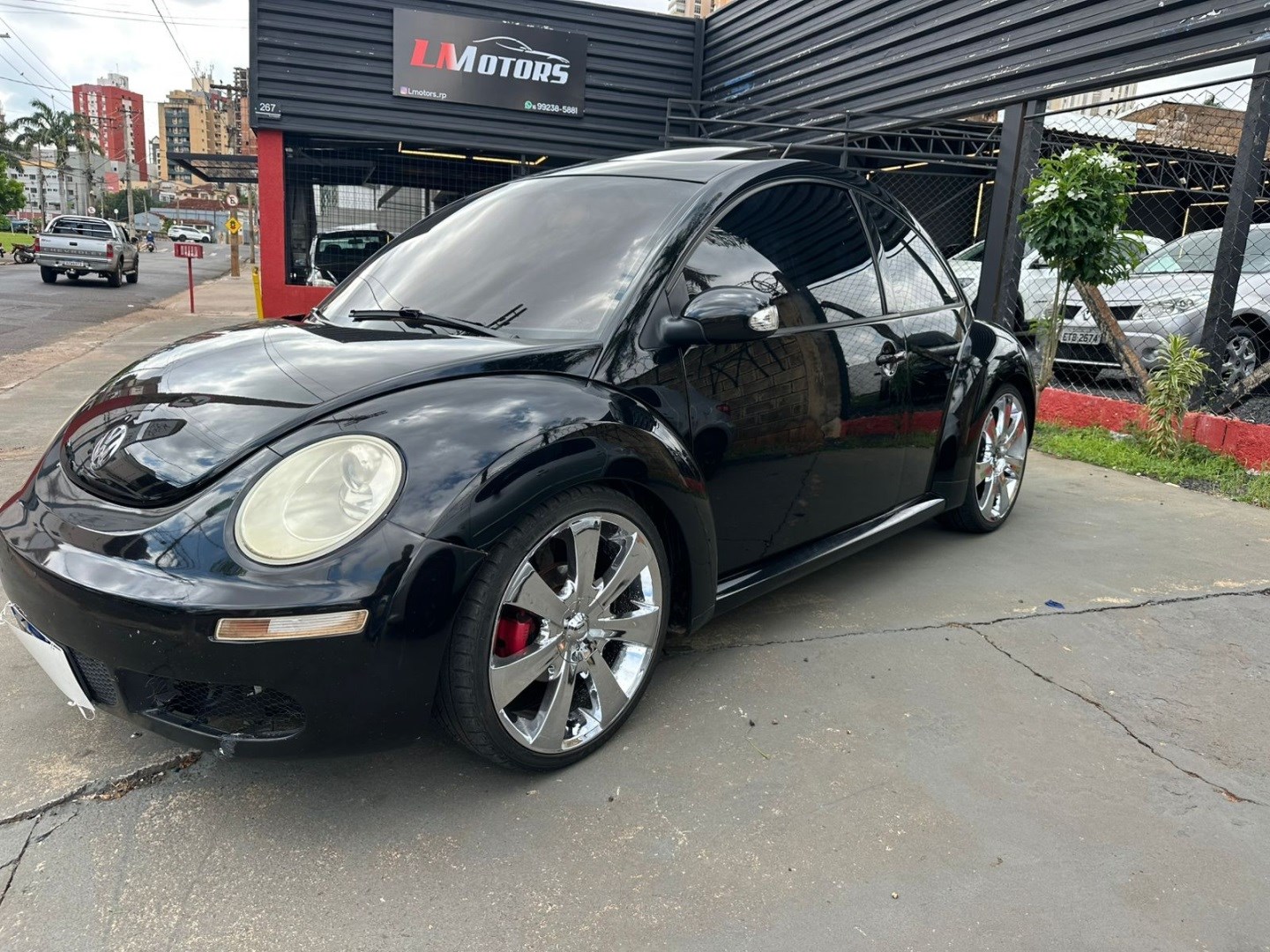 VOLKSWAGEN NEW BEETLE