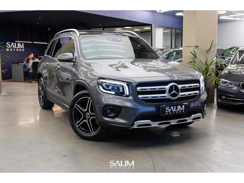 MERCEDES-BENZ GLB 200