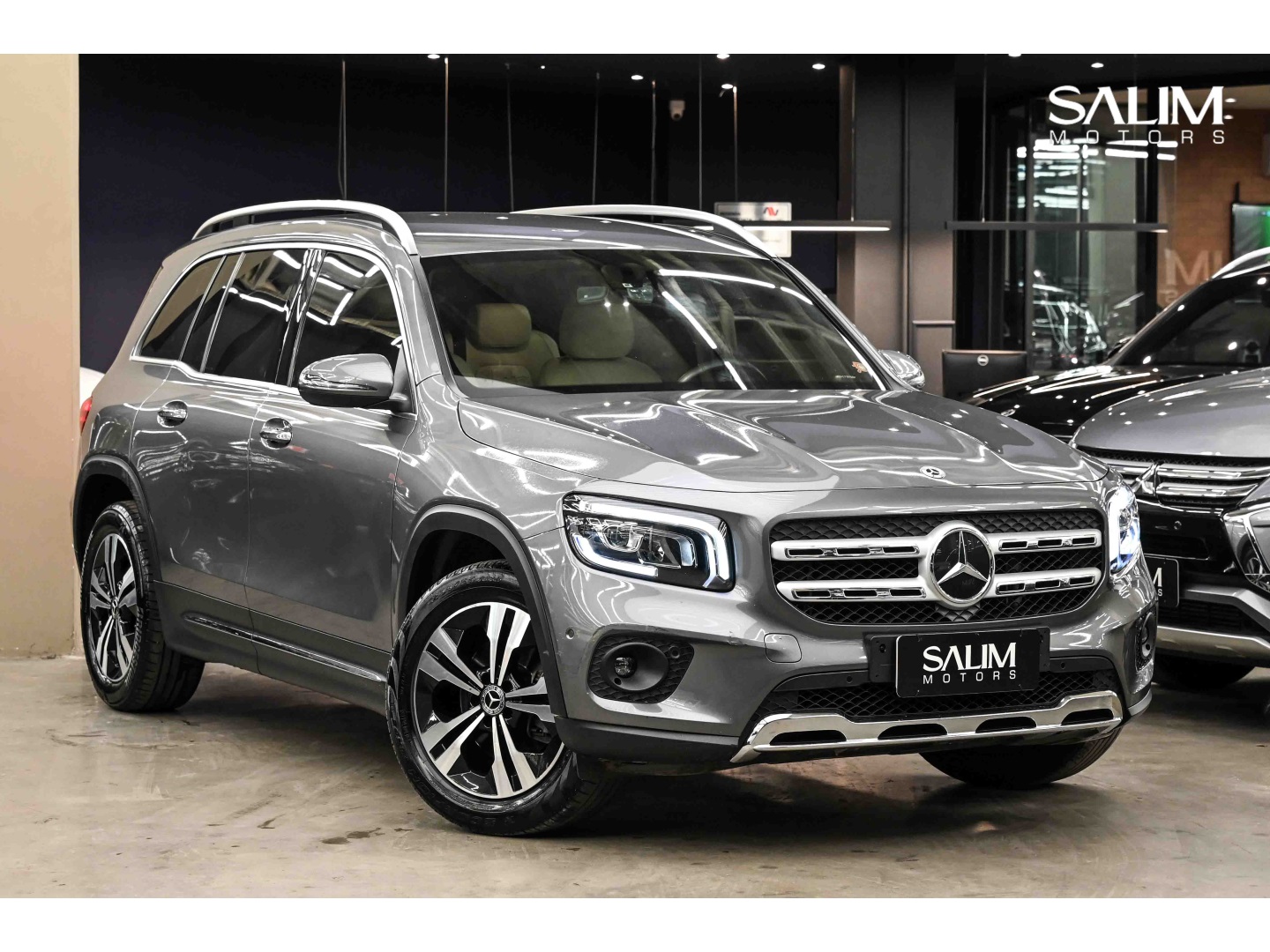 MERCEDES-BENZ GLB 200