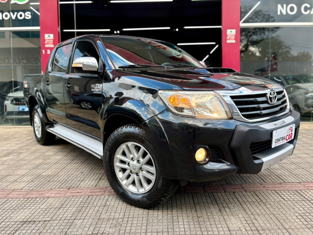 TOYOTA HILUX 3.0 SRV 4X4 CD 16V TURBO INTERCOOLER DIESEL 4P AUTOMÁTICO