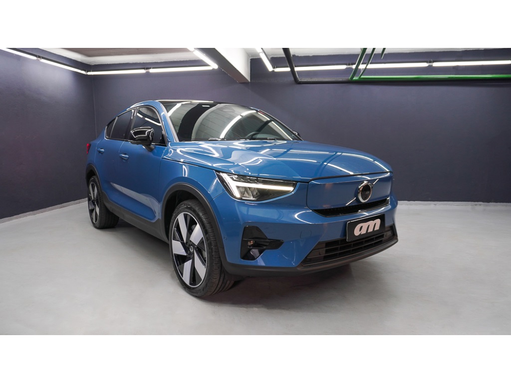 VOLVO C40