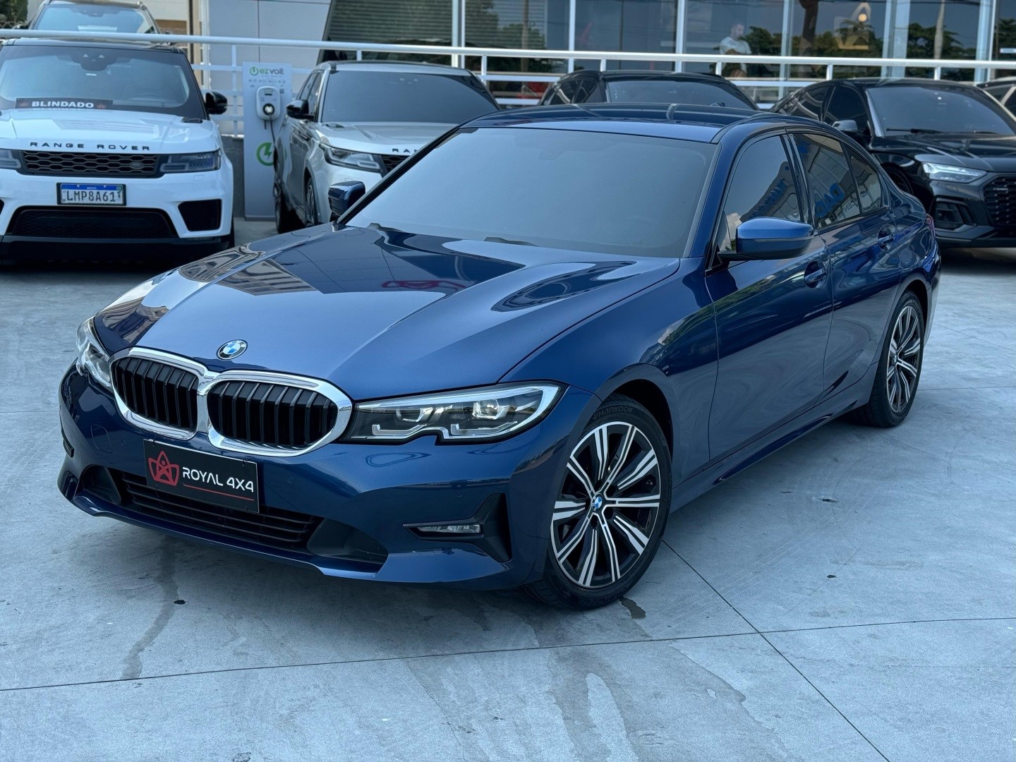 BMW 320i