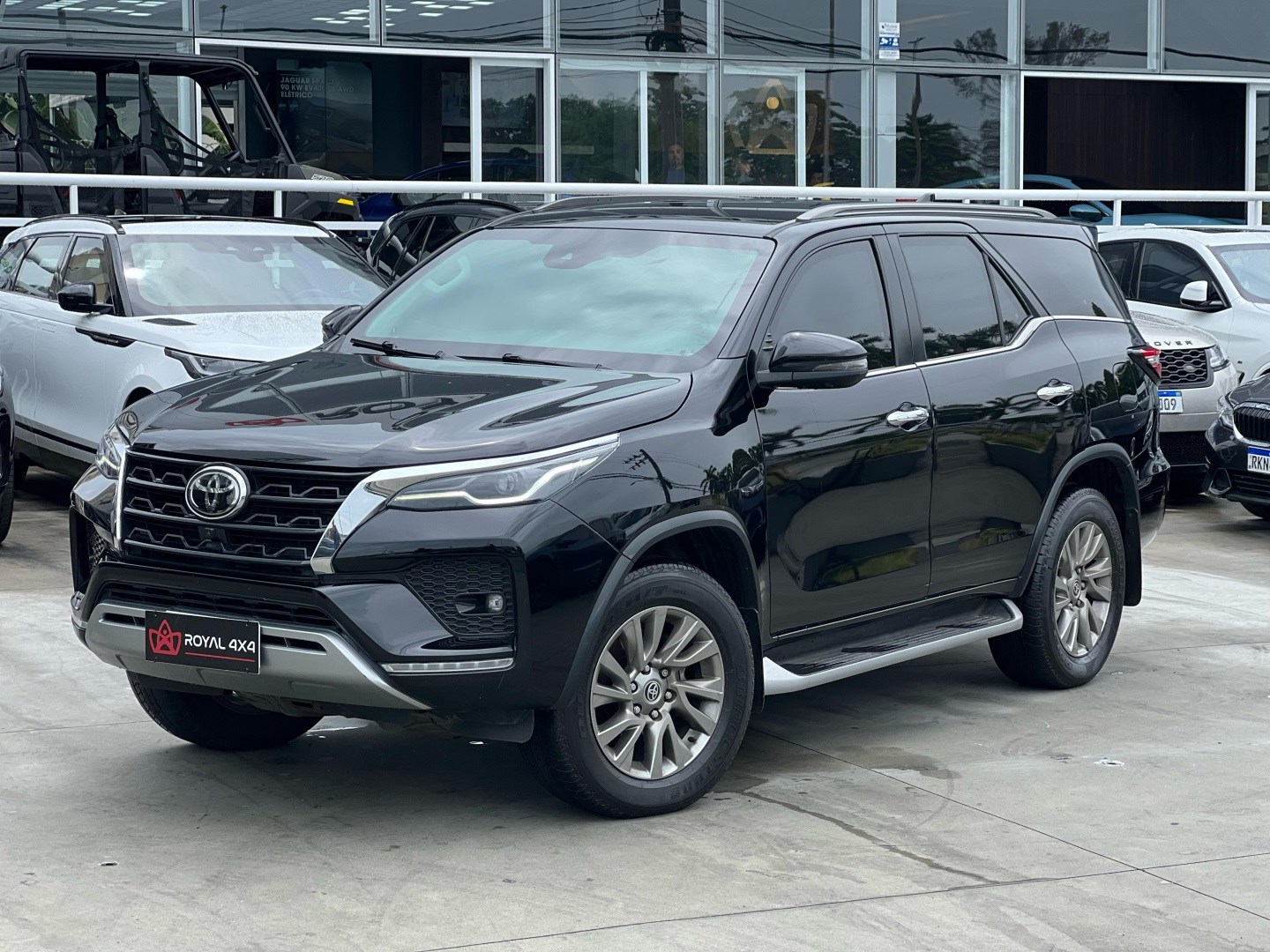 TOYOTA HILUX SW4