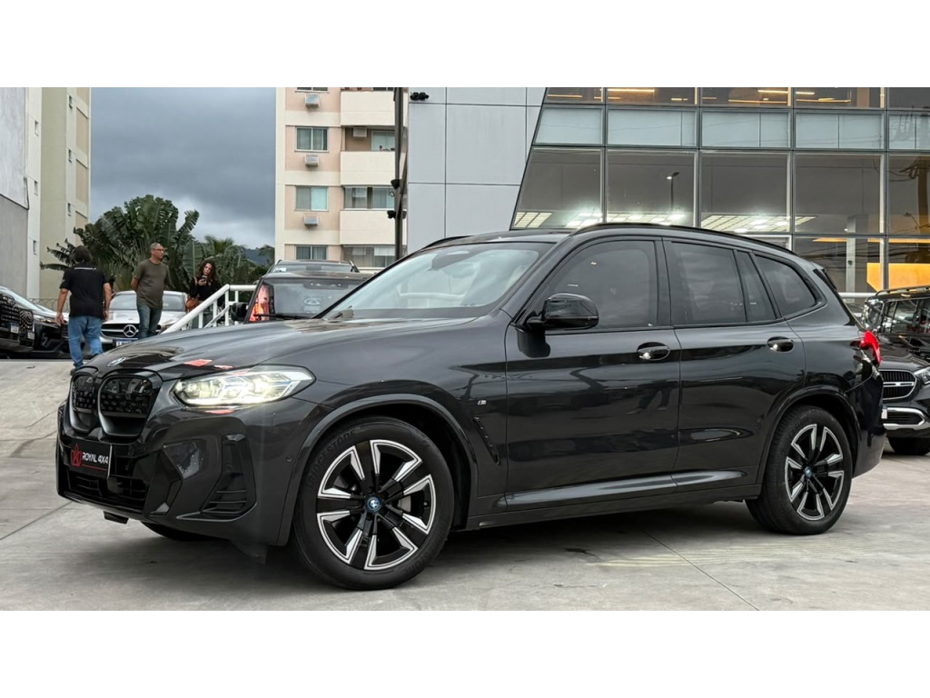 BMW iX3