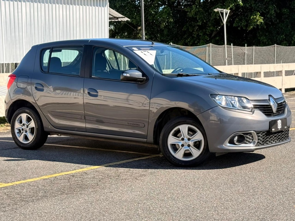 RENAULT SANDERO