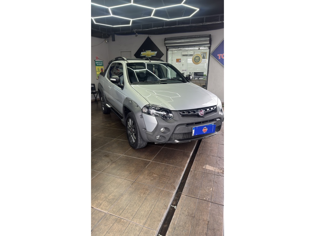 FIAT STRADA 1.8 MPI ADVENTURE CD 16V FLEX 3P MANUAL