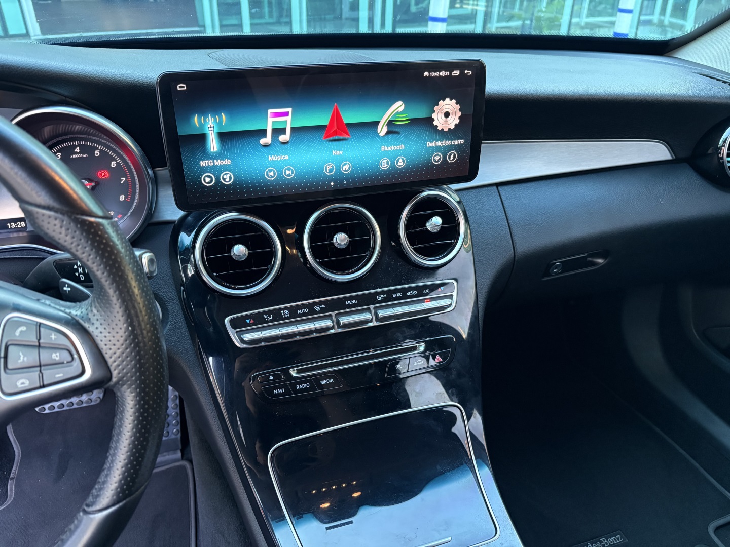 MERCEDES-BENZ C 180 1.6 CGI FLEX AVANTGARDE 7G-TRONIC — foto 9