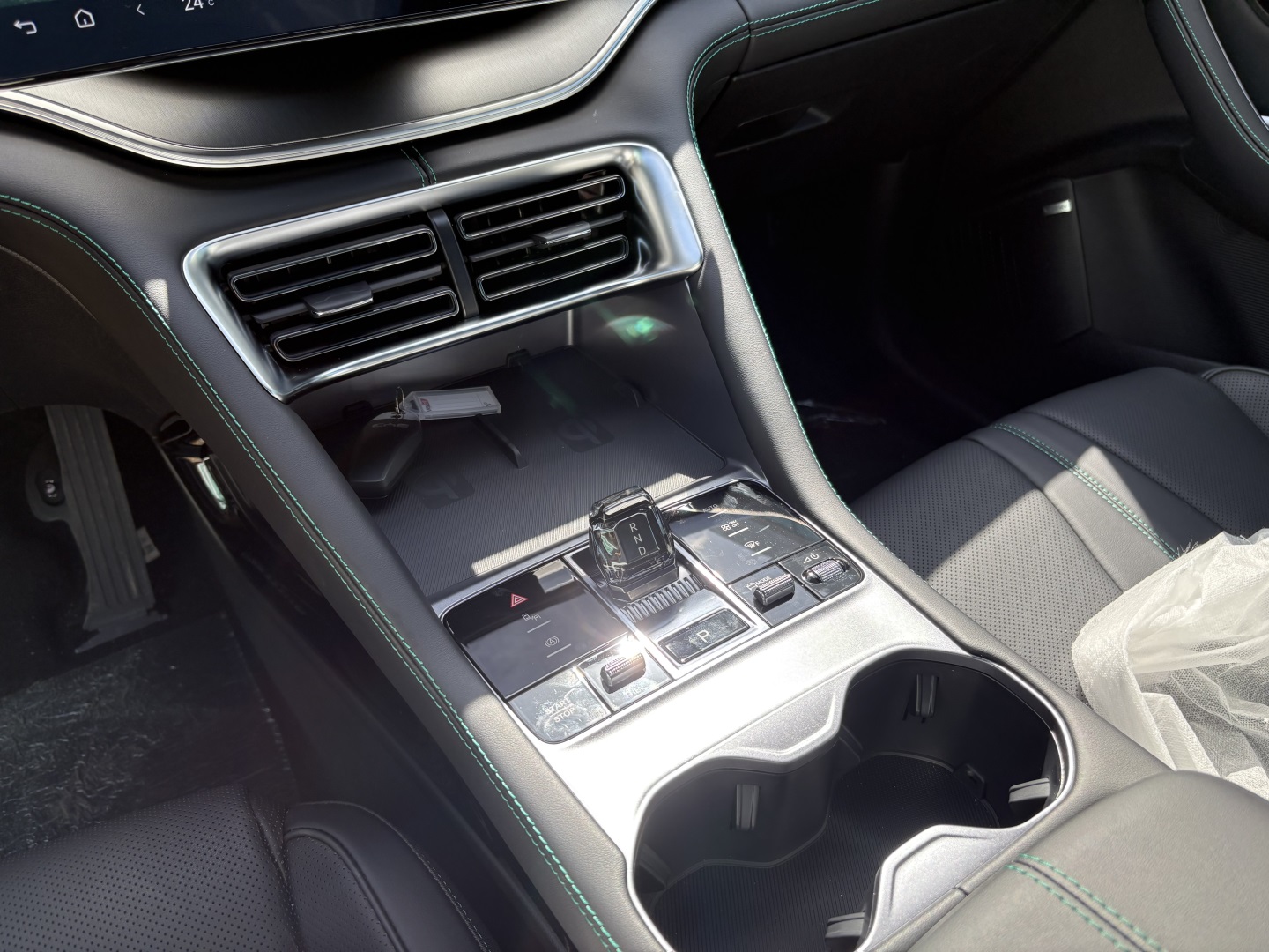 BYD SONG PLUS 1.5 DM-I TURBO HÍBRIDO AUTOMÁTICO — foto 9