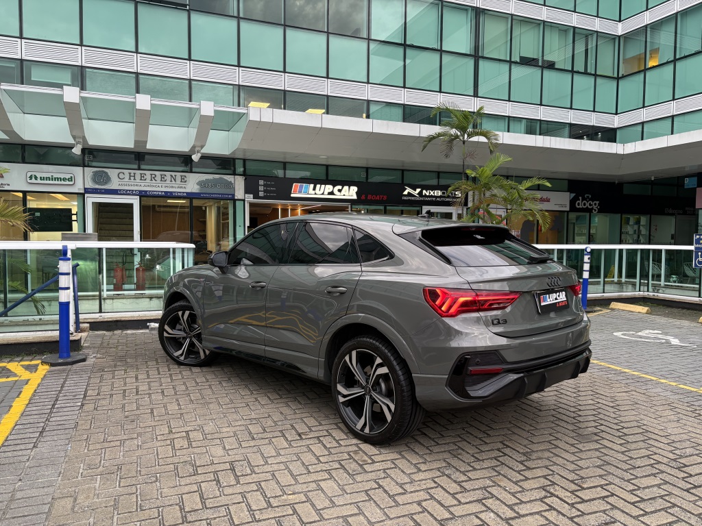 AUDI Q3 2.0 40 TFSI GASOLINA SPORTBACK PERFORMANCE BLACK PLUS QUATTRO TIPTRONIC — foto 3