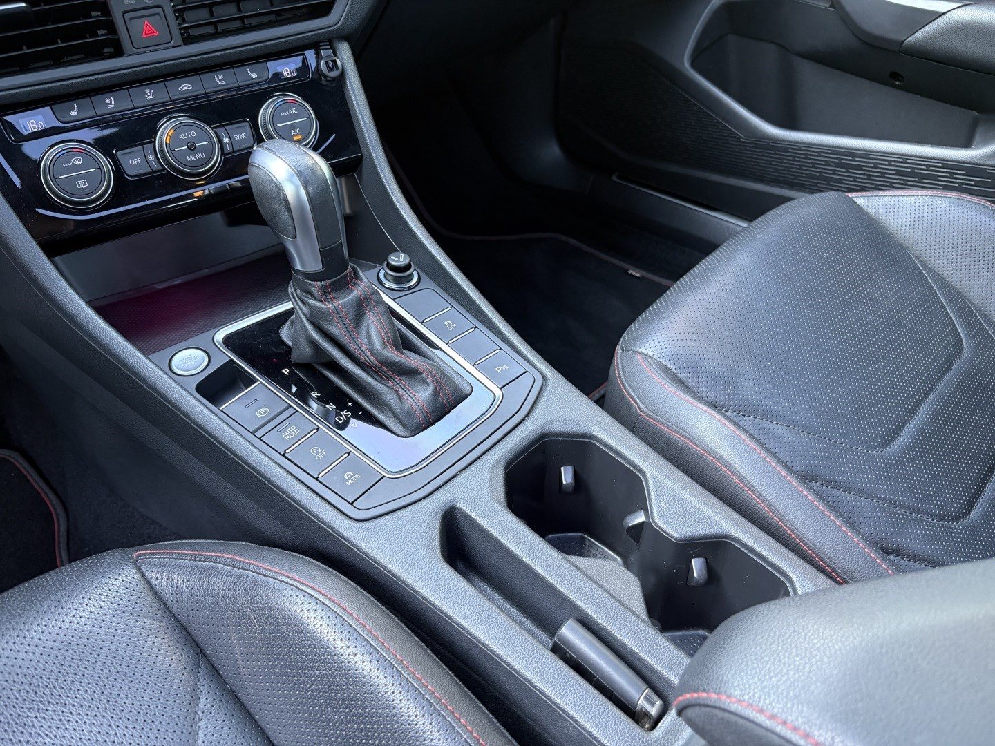 VOLKSWAGEN JETTA 2.0 350 TSI GASOLINA GLI DSG — foto 10