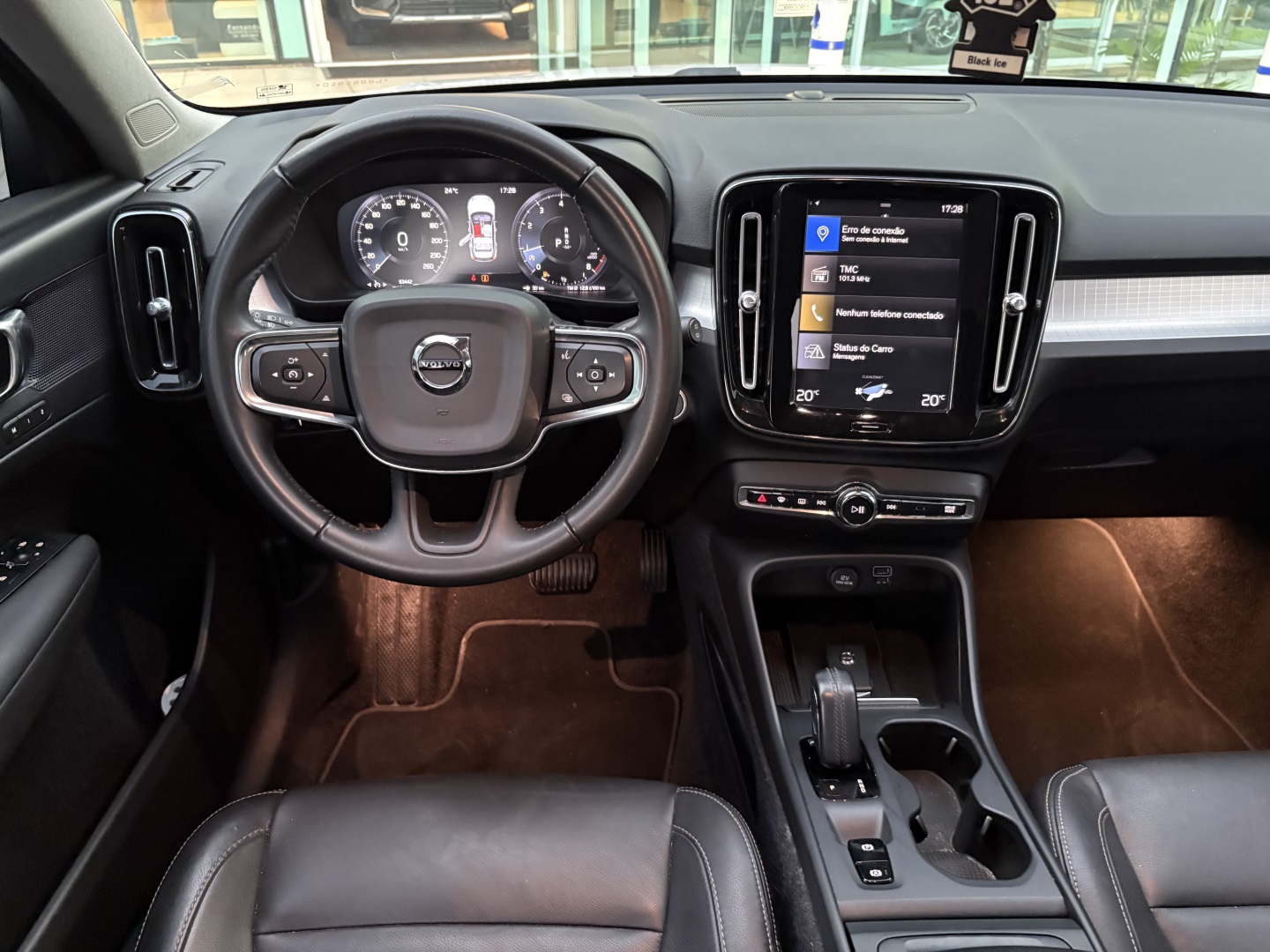 VOLVO XC40 2.0 T4 GASOLINA MOMENTUM GEARTRONIC — foto 5
