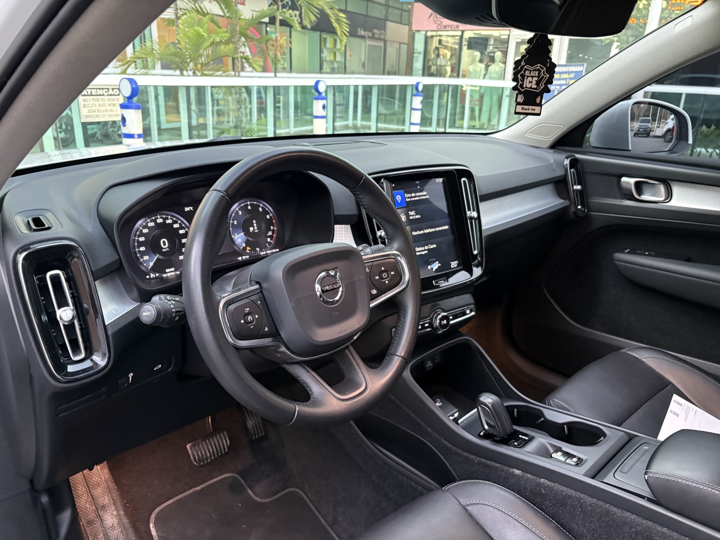 VOLVO XC40 2.0 T4 GASOLINA MOMENTUM GEARTRONIC — foto 6