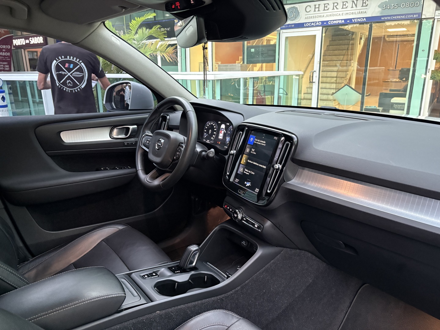 VOLVO XC40 2.0 T4 GASOLINA MOMENTUM GEARTRONIC — foto 7