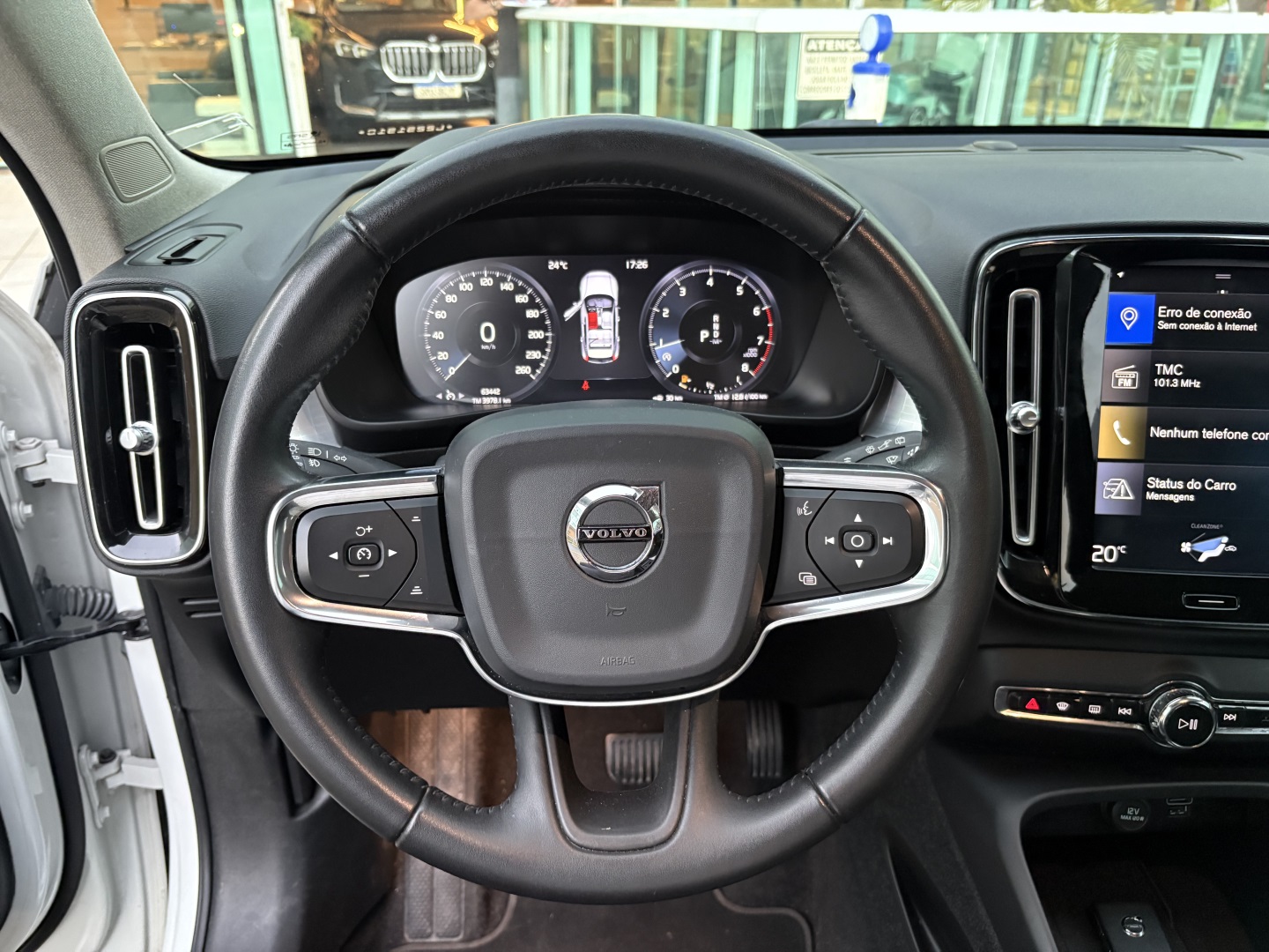 VOLVO XC40 2.0 T4 GASOLINA MOMENTUM GEARTRONIC — foto 8