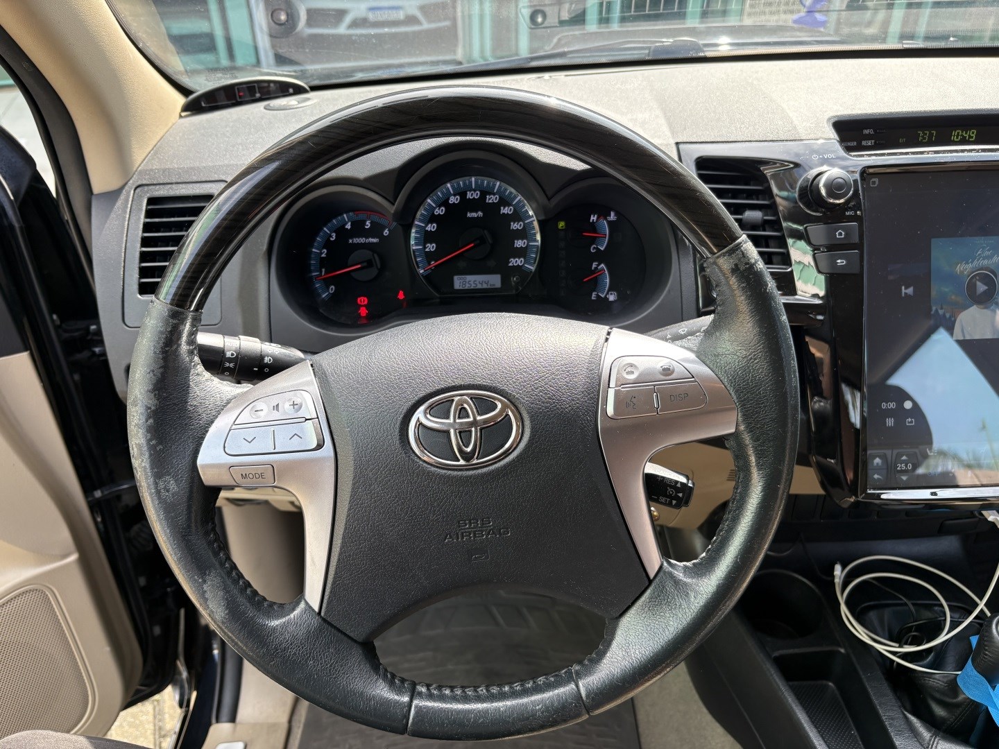 TOYOTA HILUX SW4 3.0 SRV 4X4 7 LUGARES 16V TURBO INTERCOOLER DIESEL 4P AUTOMÁTICO — foto 6
