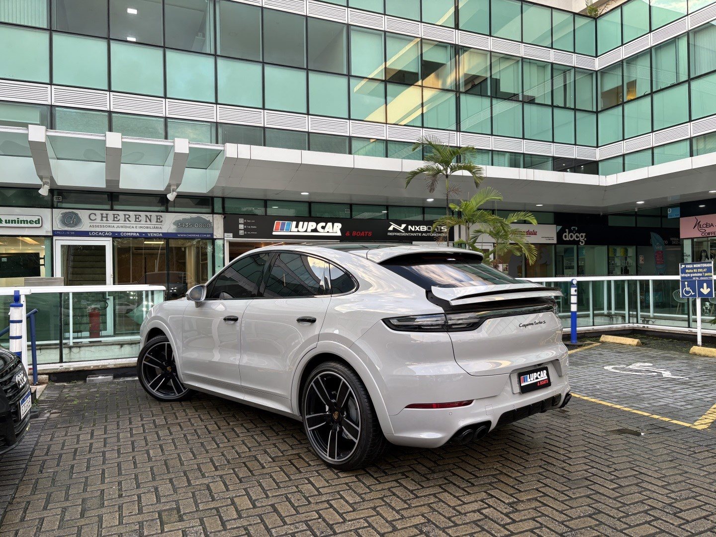 PORSCHE CAYENNE 4.0 V8 GASOLINA TURBO COUPÉ AWD TIPTRONIC S — foto 3