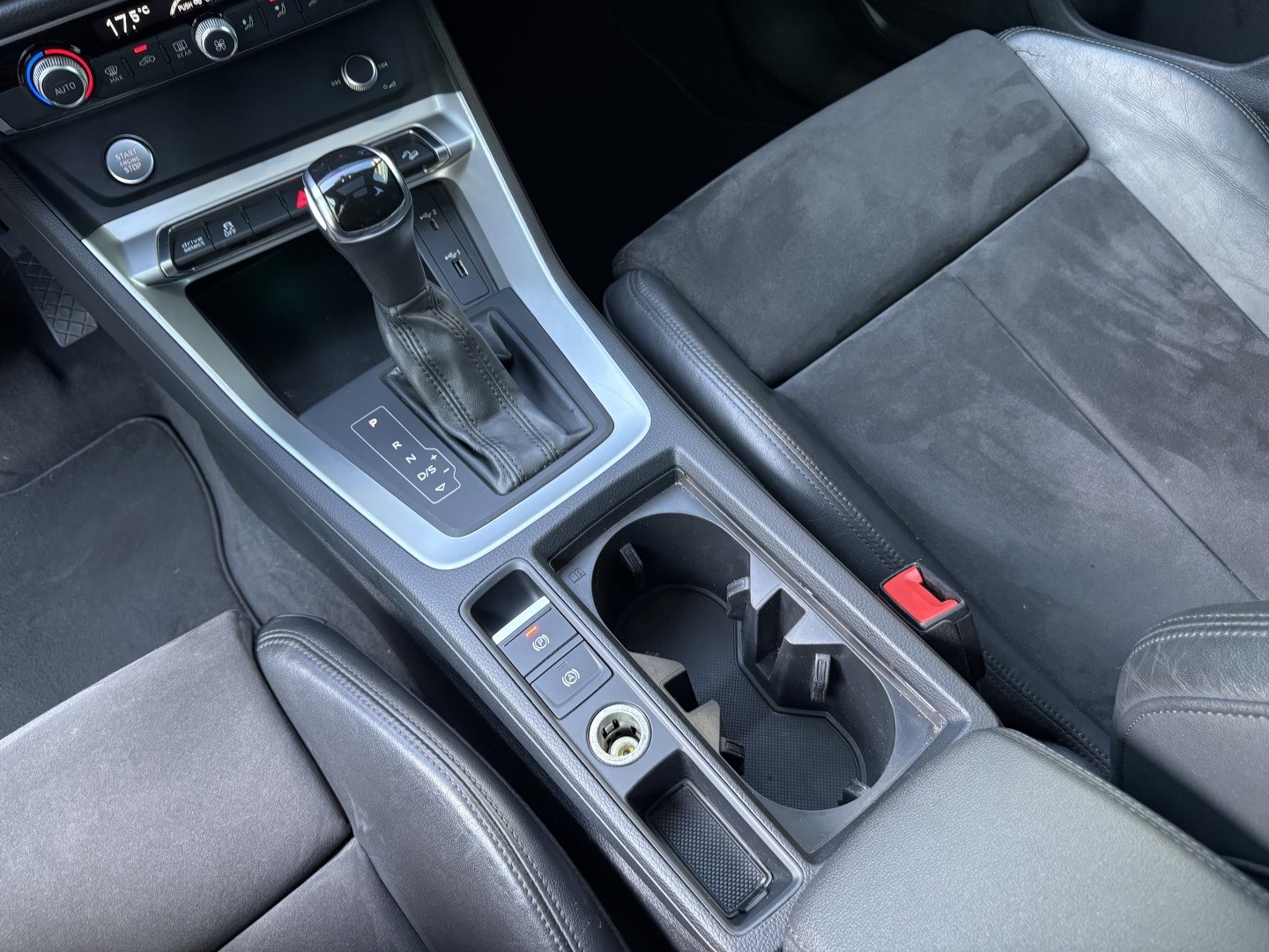 AUDI Q3 1.4 35 TFSI GASOLINA BLACK S TRONIC — foto 10