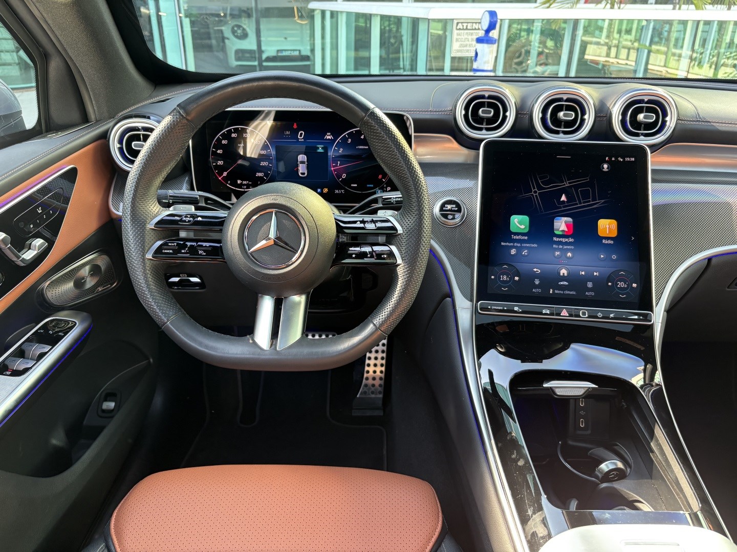 MERCEDES-BENZ GLC 300 2.0 MHEV AMG LINE COUPÉ 4MATIC 9G-TRONIC — foto 5