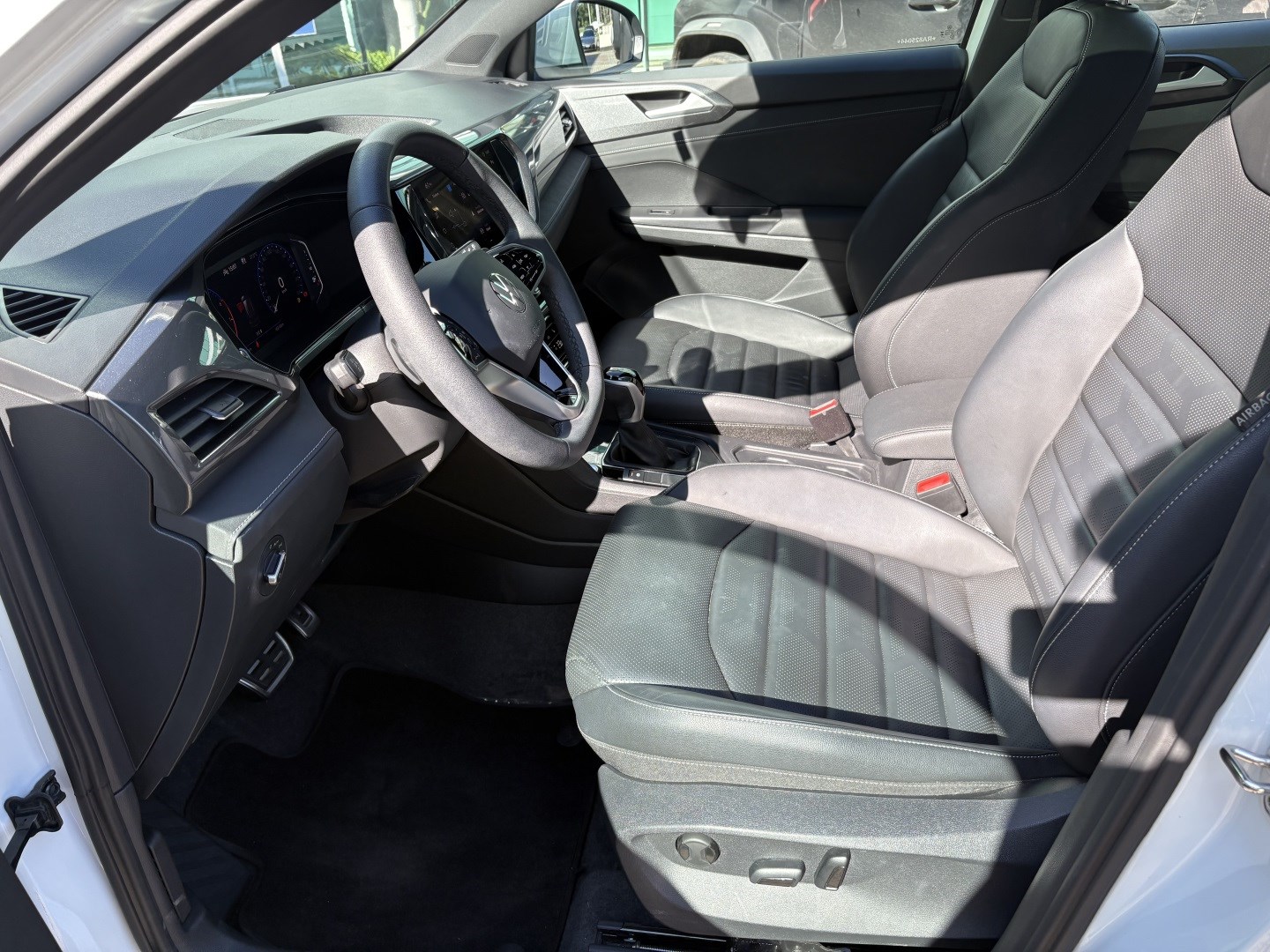 VOLKSWAGEN TAOS 1.4 250 TSI TOTAL FLEX HIGHLINE AUTOMÁTICO — foto 11