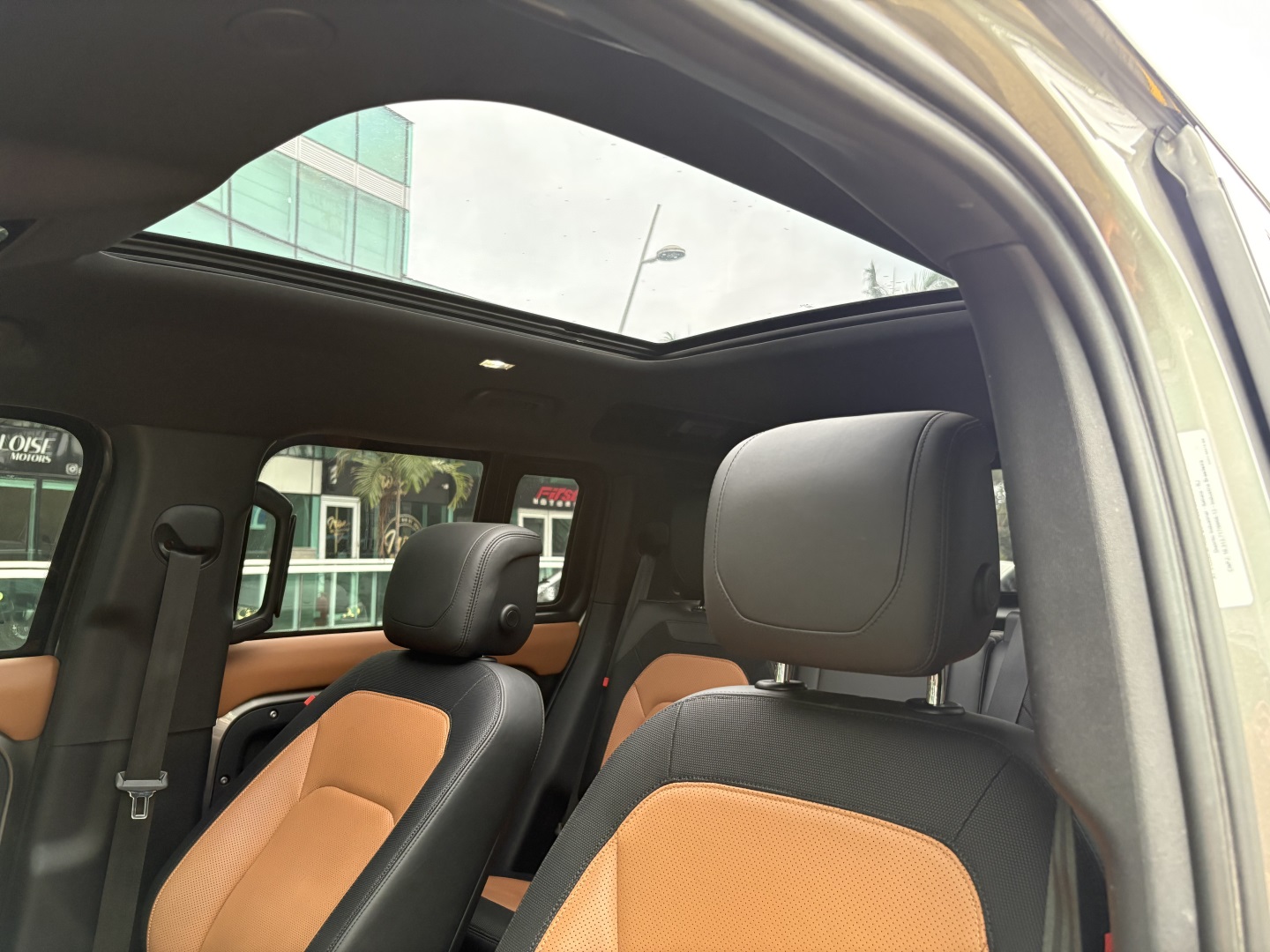 LAND ROVER DEFENDER 3.0 D300 TURBO DIESEL MHEV 110 X-DYNAMIC HSE AWD AUTOMÁTICO — foto 12