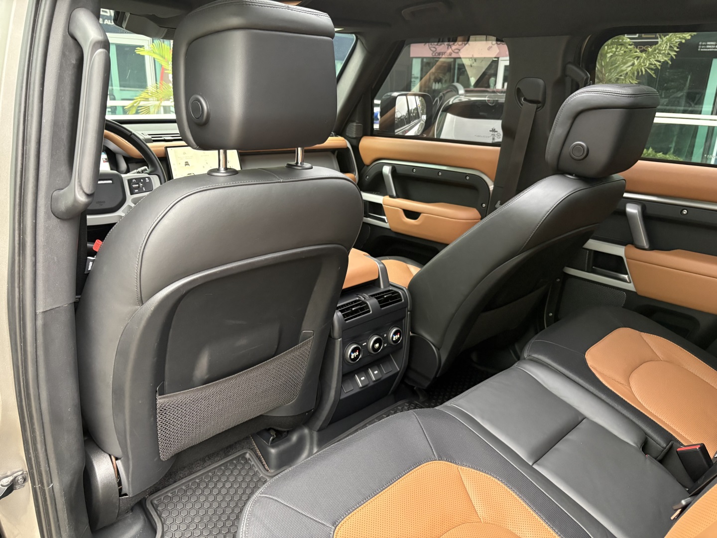 LAND ROVER DEFENDER 3.0 D300 TURBO DIESEL MHEV 110 X-DYNAMIC HSE AWD AUTOMÁTICO — foto 14