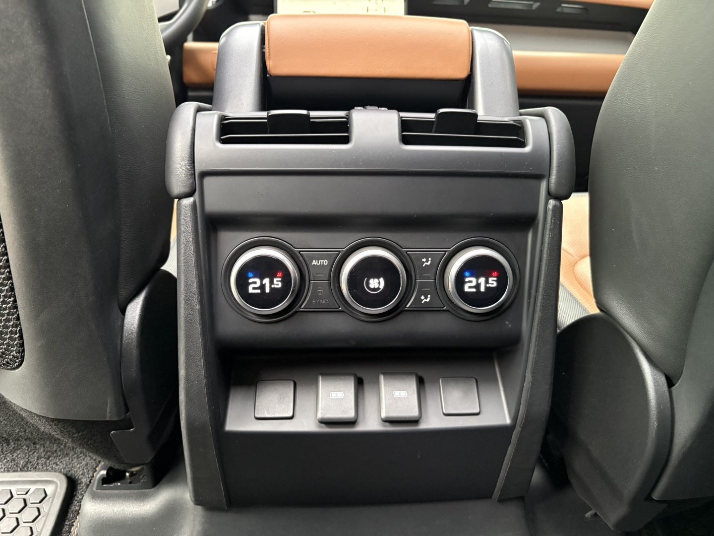 LAND ROVER DEFENDER 3.0 D300 TURBO DIESEL MHEV 110 X-DYNAMIC HSE AWD AUTOMÁTICO — foto 15