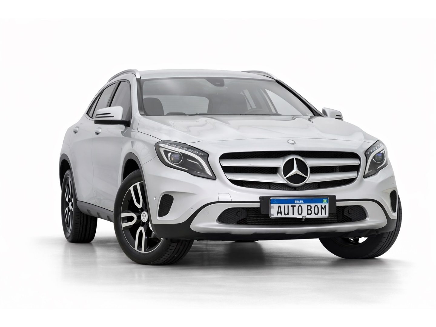 MERCEDES-BENZ GLA 200 1.6 CGI ADVANCE 16V TURBO FLEX 4P AUTOMÁTICO