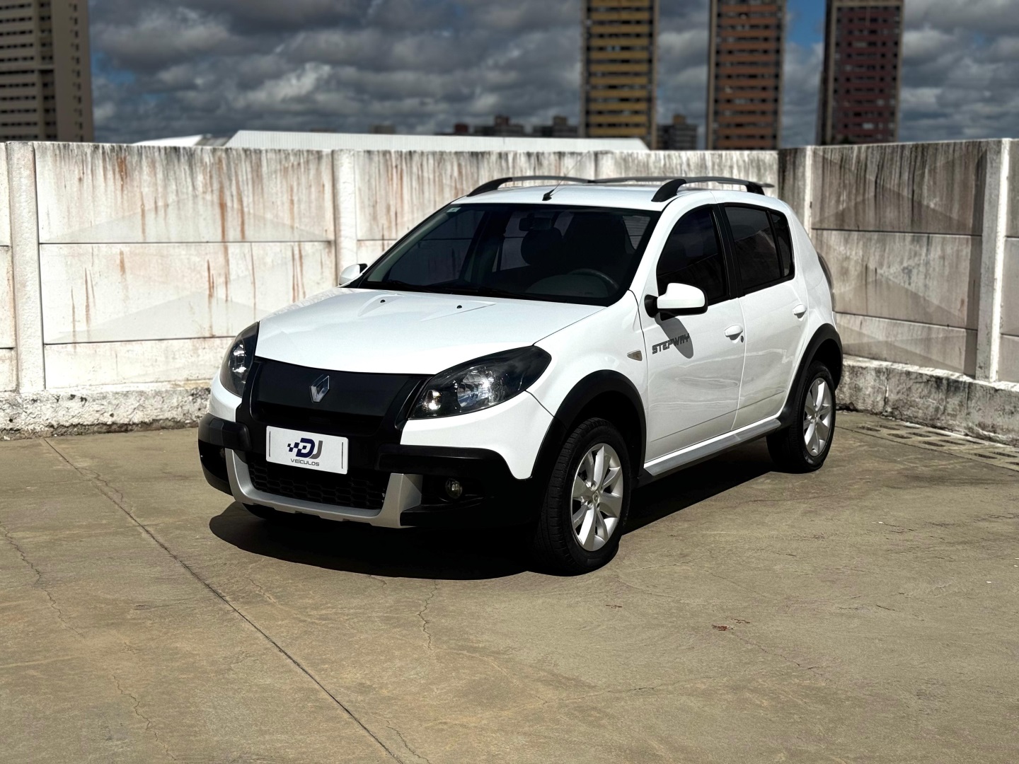 RENAULT SANDERO