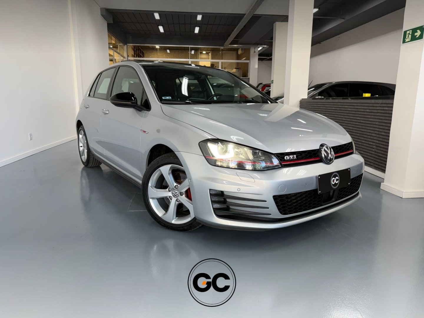 VOLKSWAGEN GOLF 2.0 TSI GTI 16V TURBO GASOLINA 4P AUTOMÁTICO