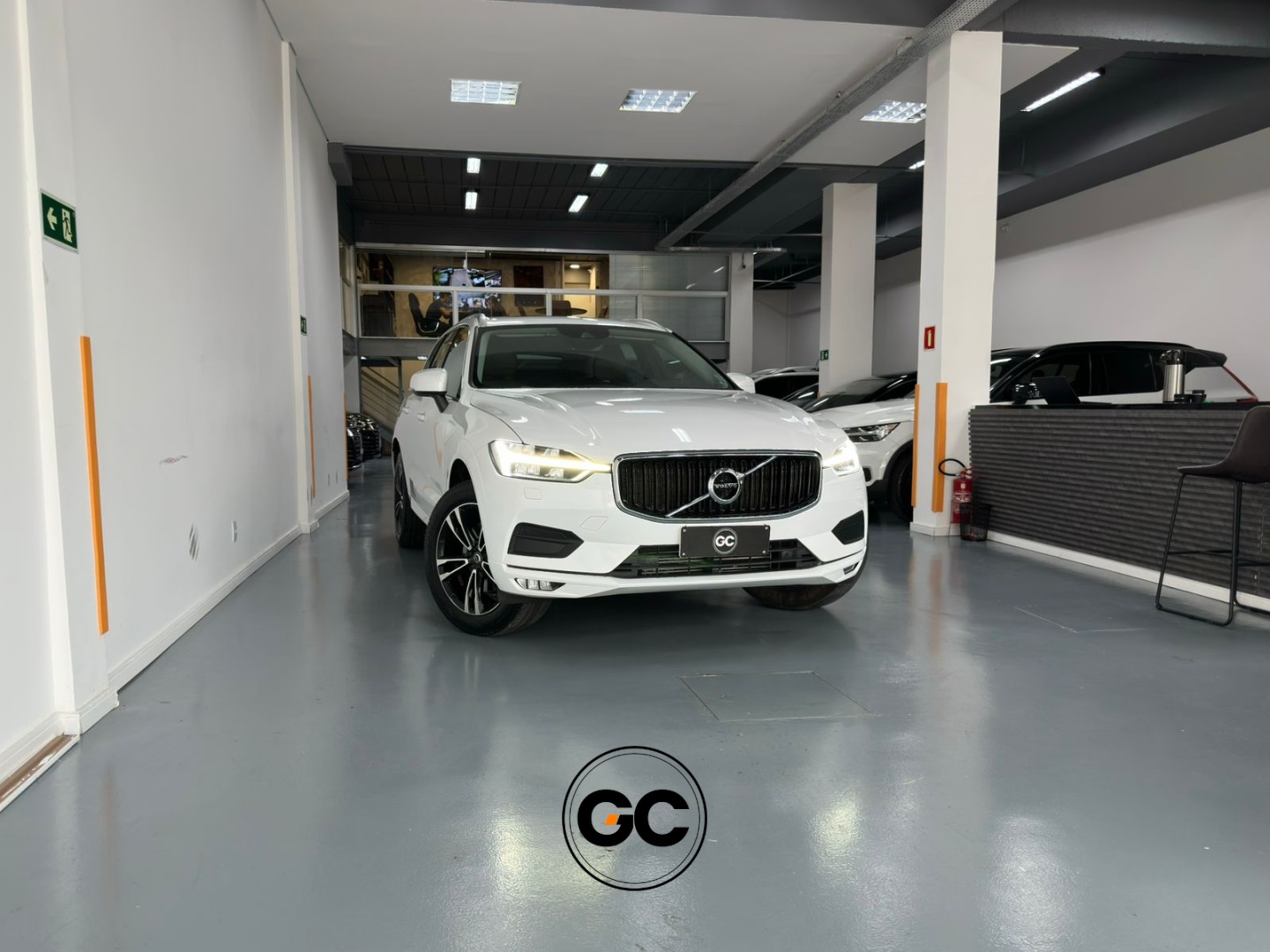VOLVO XC60 2.0 T5 GASOLINA MOMENTUM AWD GEARTRONIC