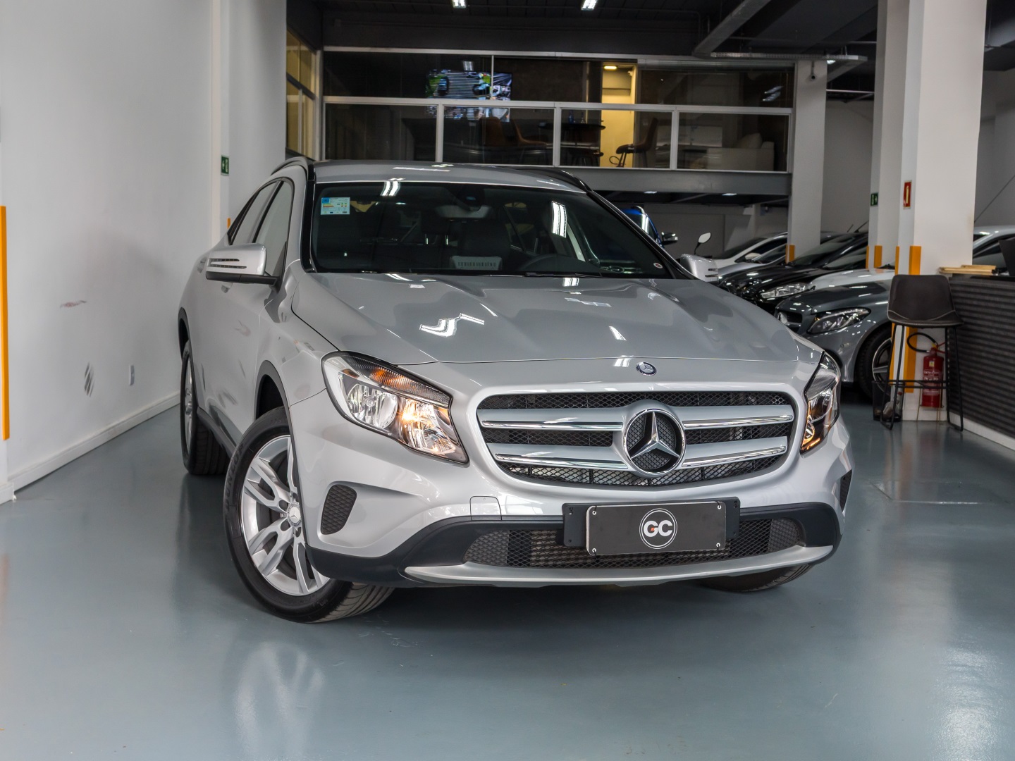 MERCEDES-BENZ GLA 200 1.6 CGI STYLE 16V TURBO FLEX 4P AUTOMÁTICO