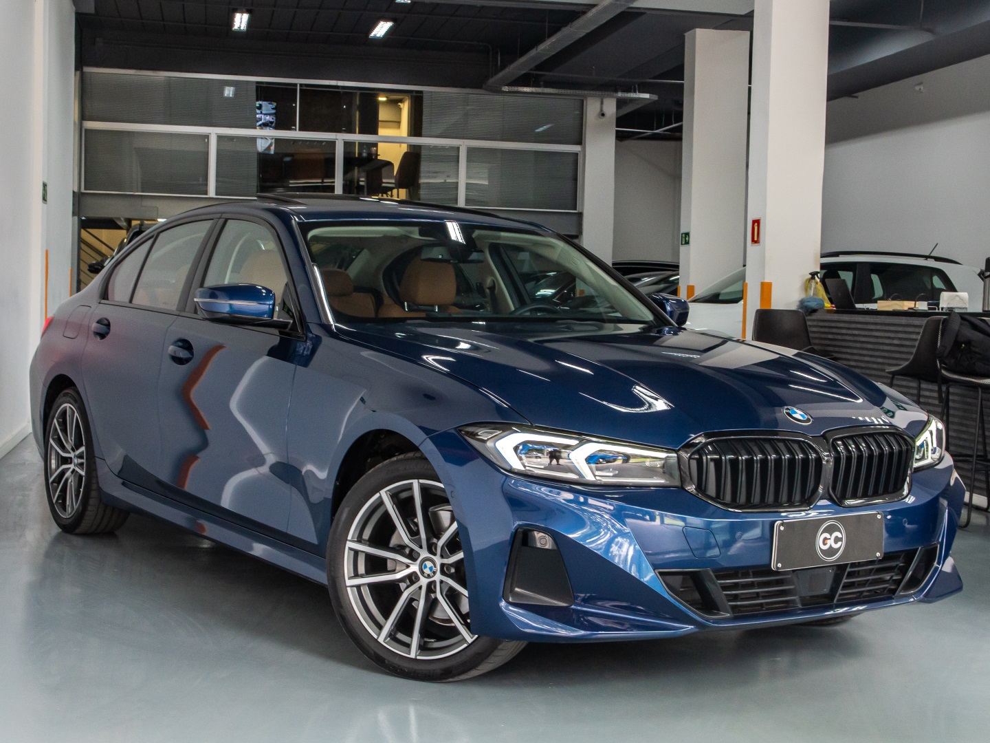 BMW 320i