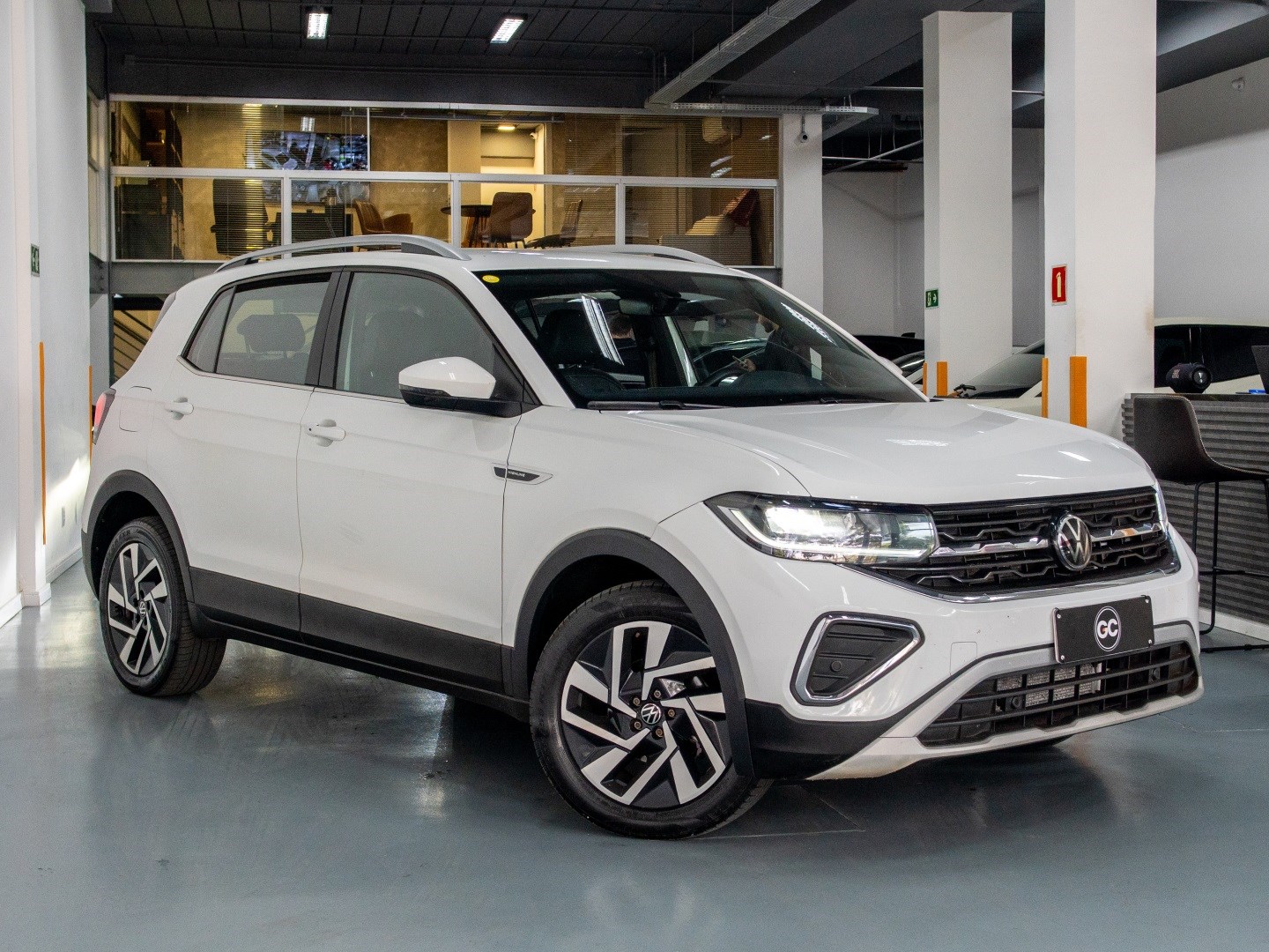 VOLKSWAGEN T-CROSS 1.4 250 TSI TOTAL FLEX HIGHLINE AUTOMÁTICO