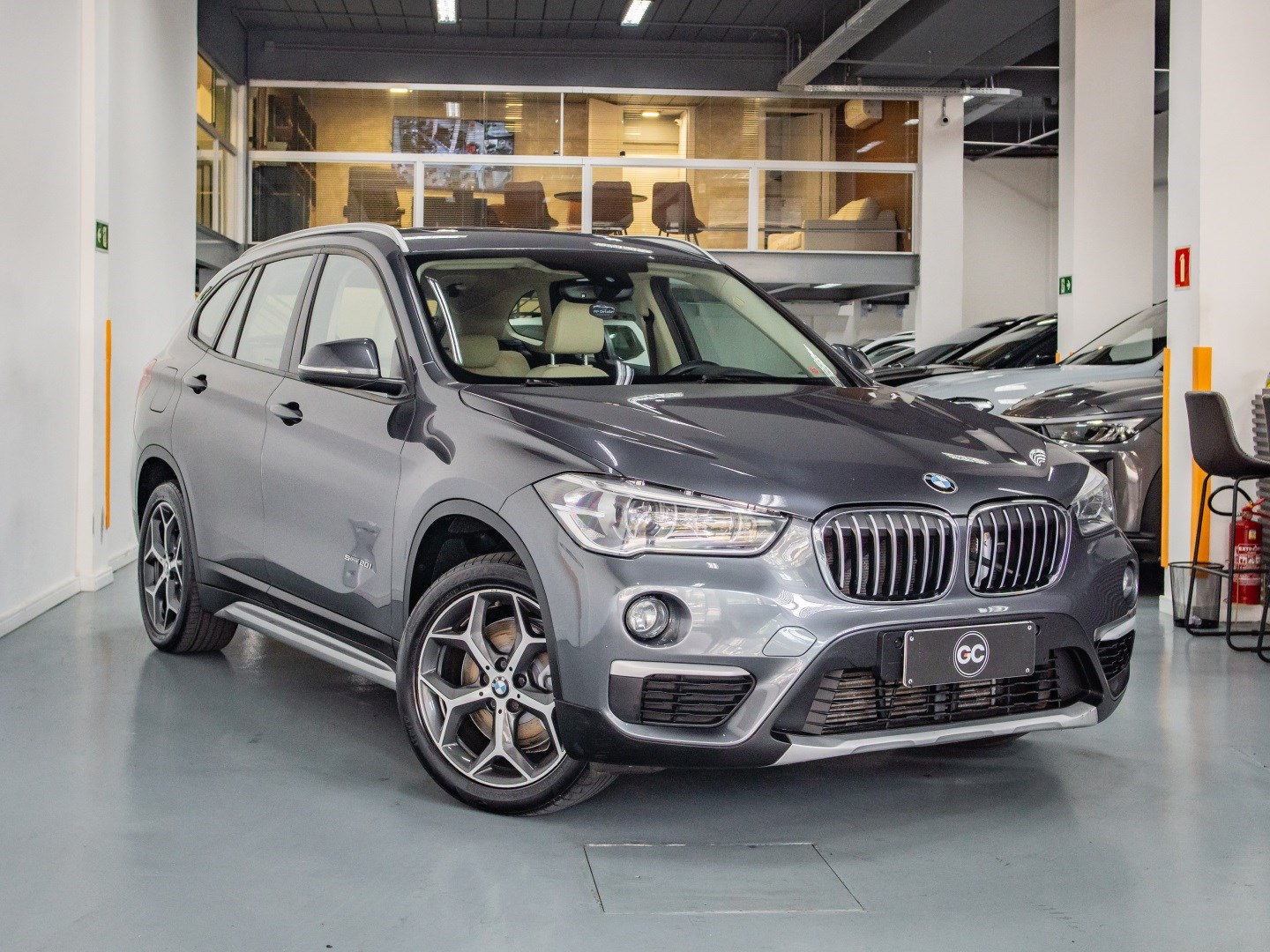 BMW X1