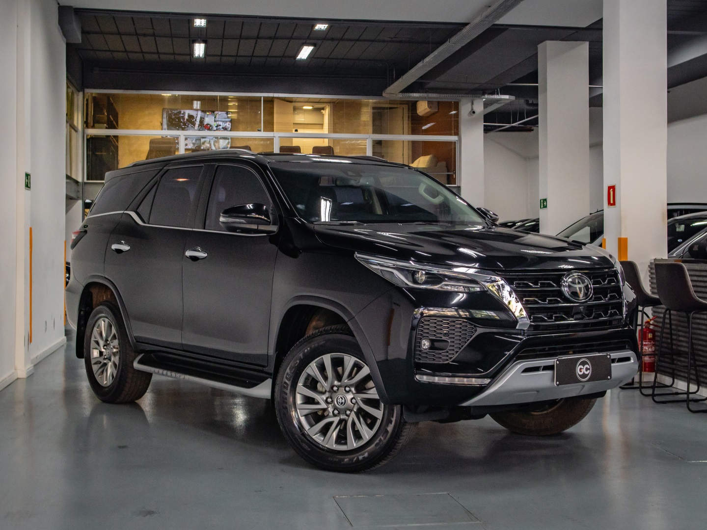TOYOTA HILUX SW4