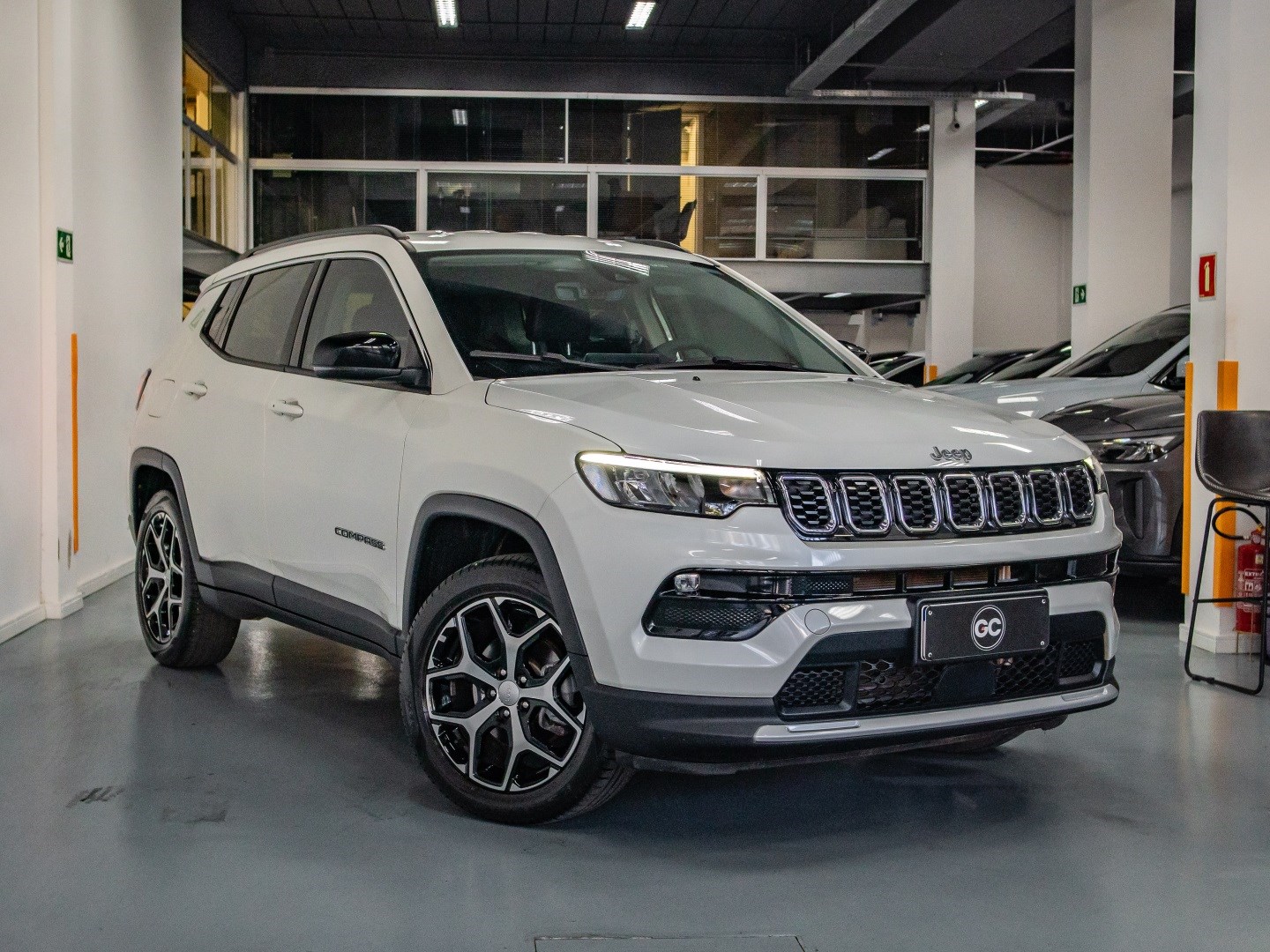 JEEP COMPASS 1.3 T270 TURBO FLEX LONGITUDE AT6