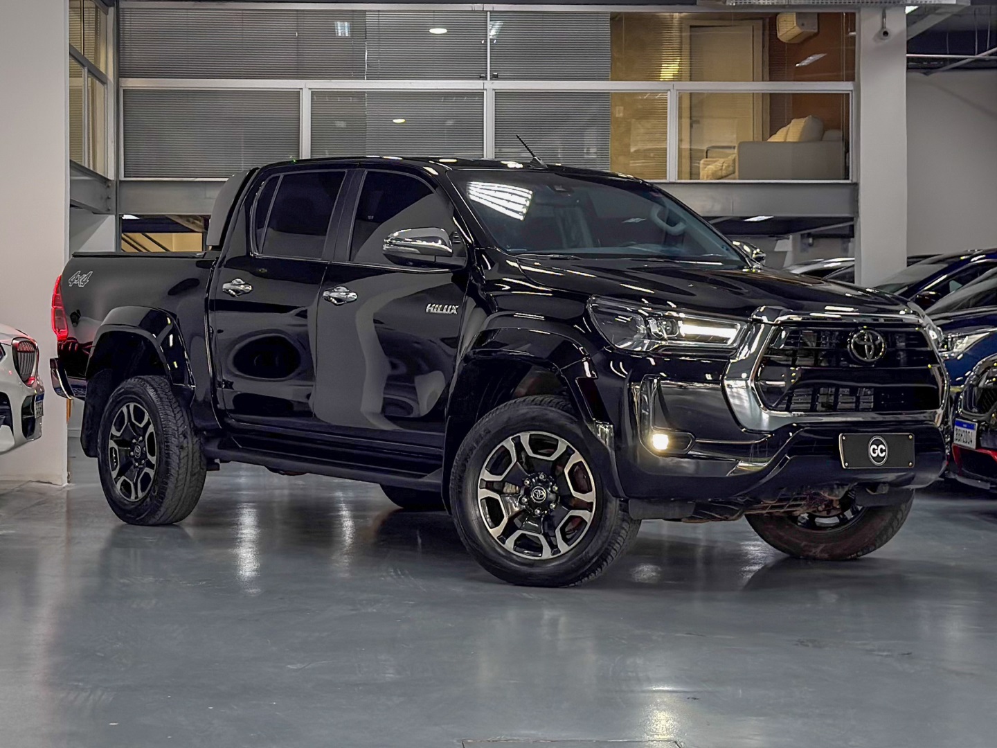 TOYOTA HILUX
