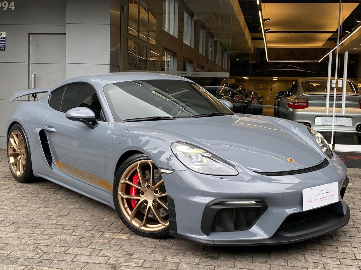 PORSCHE 718