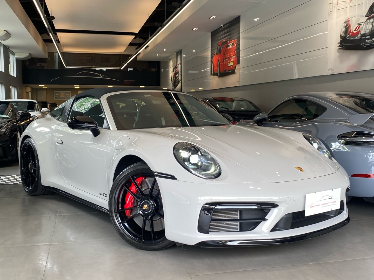PORSCHE 911